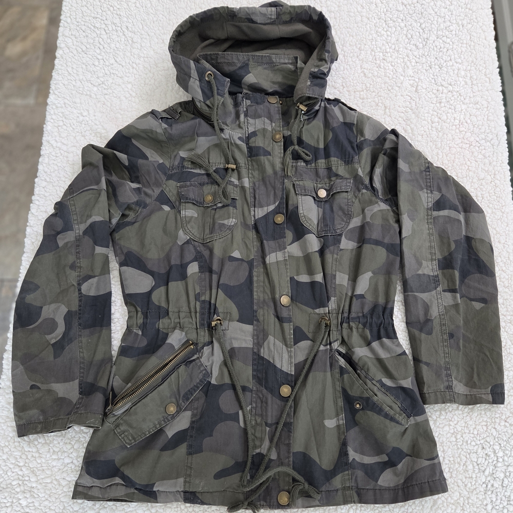 YMI Camouflage Jean Jacket Pockets Stylish Hood Women M‎